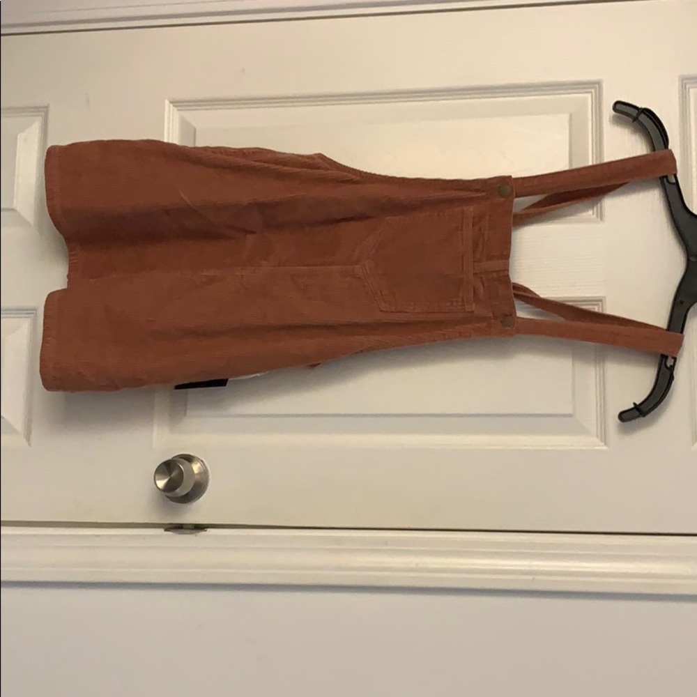 Overall skirt